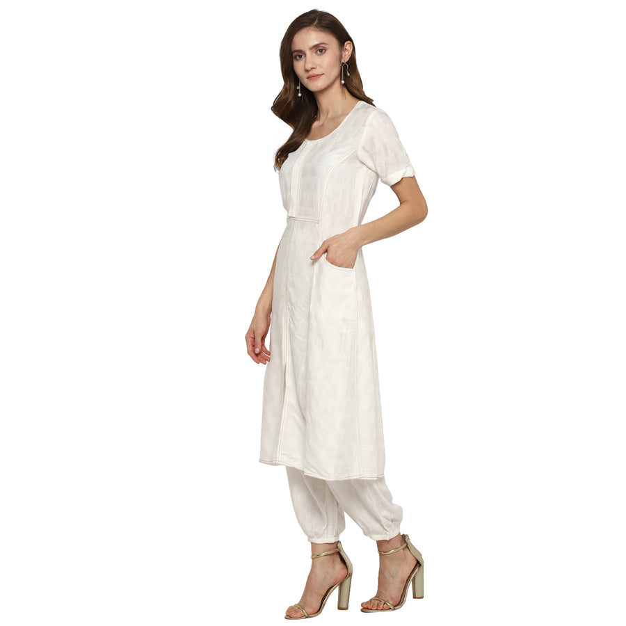 EnWhite loose white kurta with stylized bottom